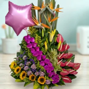 Fiesta de Girasoles – Arreglo Tropical con Girasoles y Globo