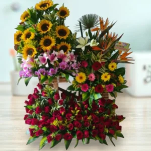 Explosión Floral – Arreglo de Girasoles, Rosas y Flores Tropicales