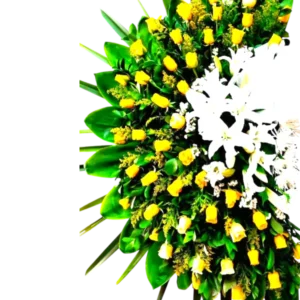 Luz de Esperanza – Corona Fúnebre de Flores Amarillas y Blancas